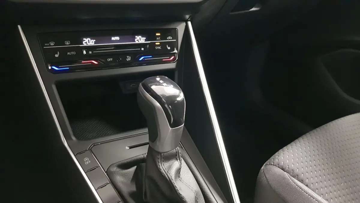 1.0 TSI Automaat Life Navigatie Climate Control Stoelverwarming Digitale cockpit Camera Parkeer sensoren Led DAB