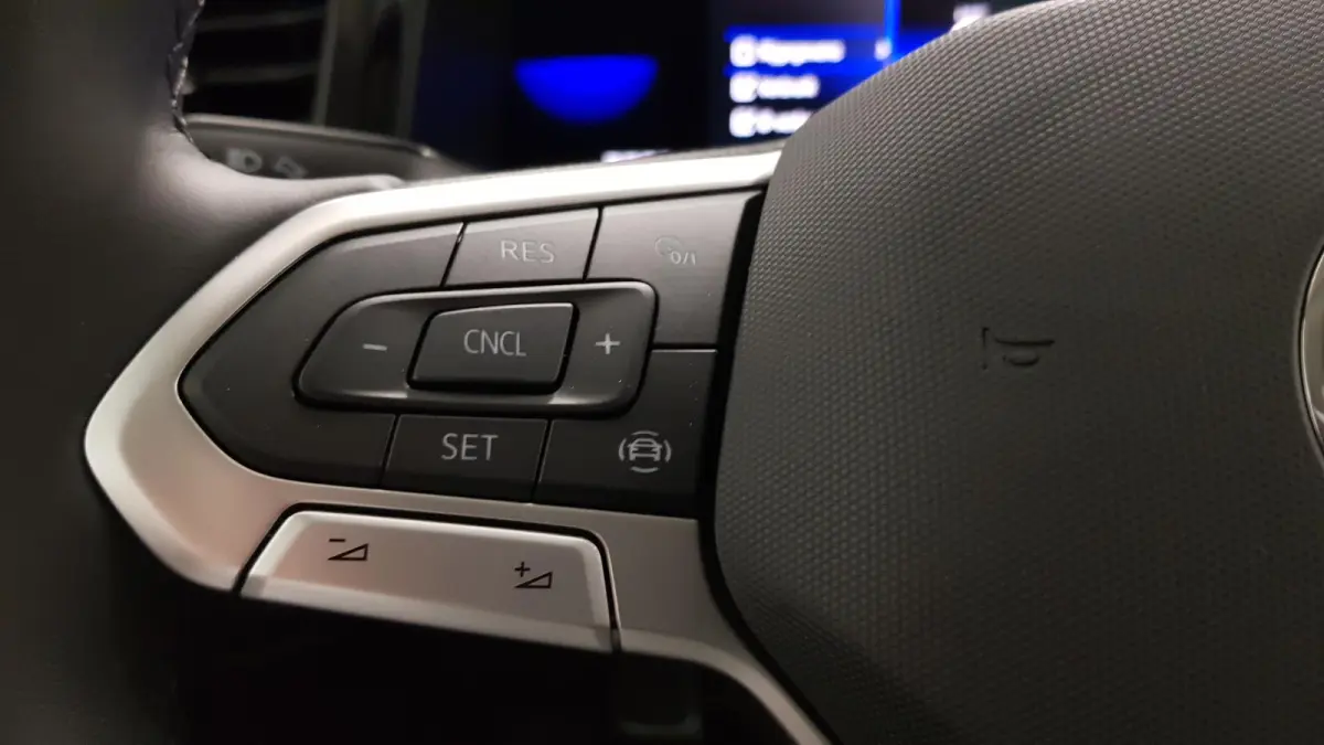 1.0 TSI Automaat Life Navigatie Climate Control Stoelverwarming Digitale cockpit Camera Parkeer sensoren Led DAB