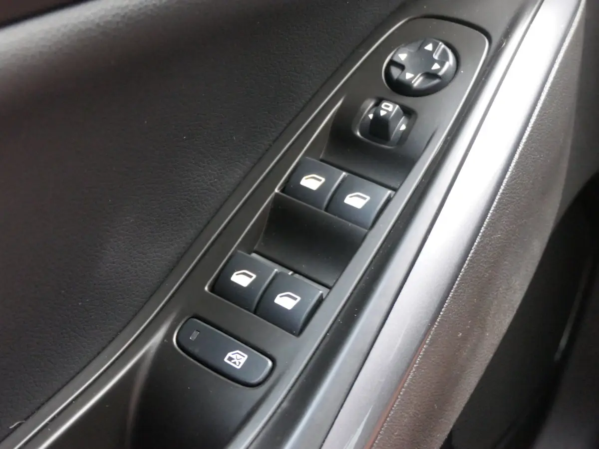 1.2 Turbo Innovation Automaat | LED Matrix | Leder