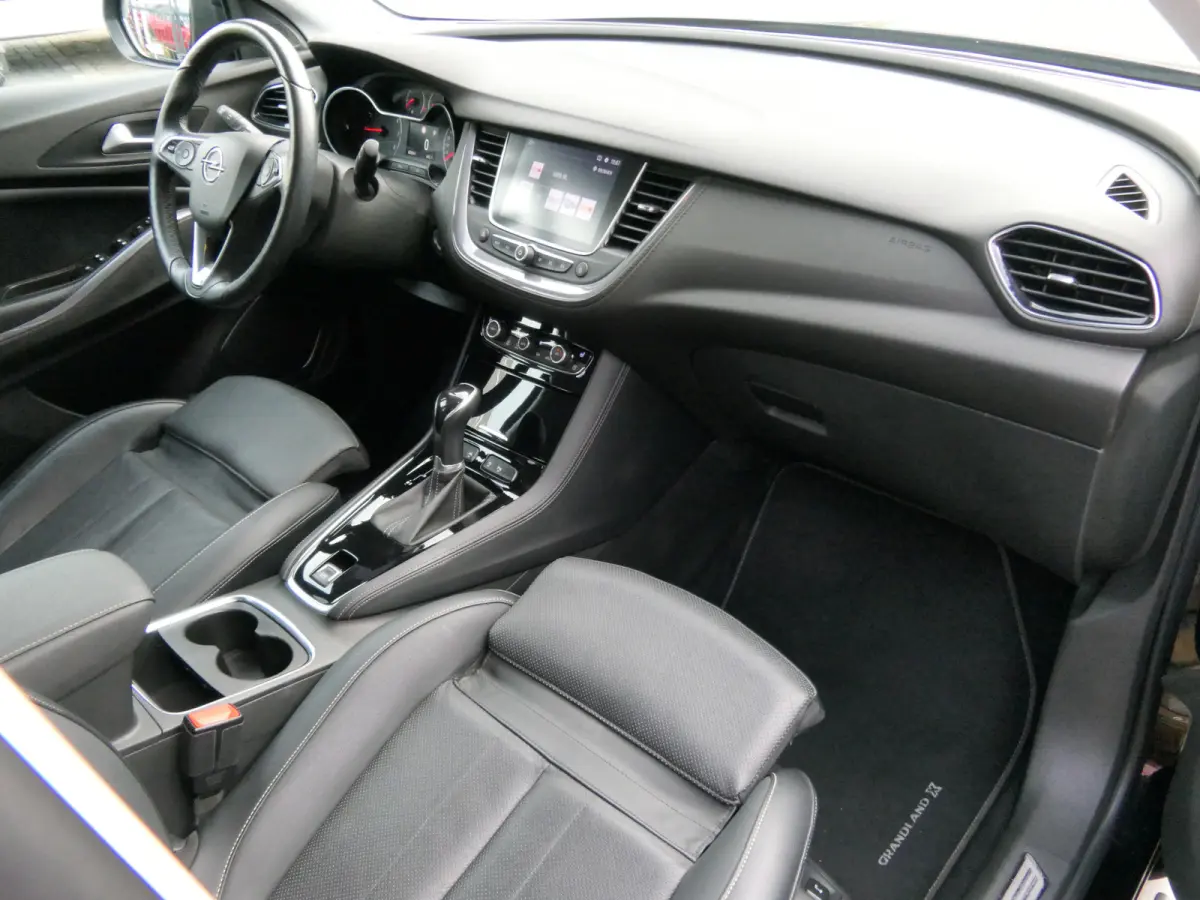 1.2 Turbo Innovation Automaat | LED Matrix | Leder