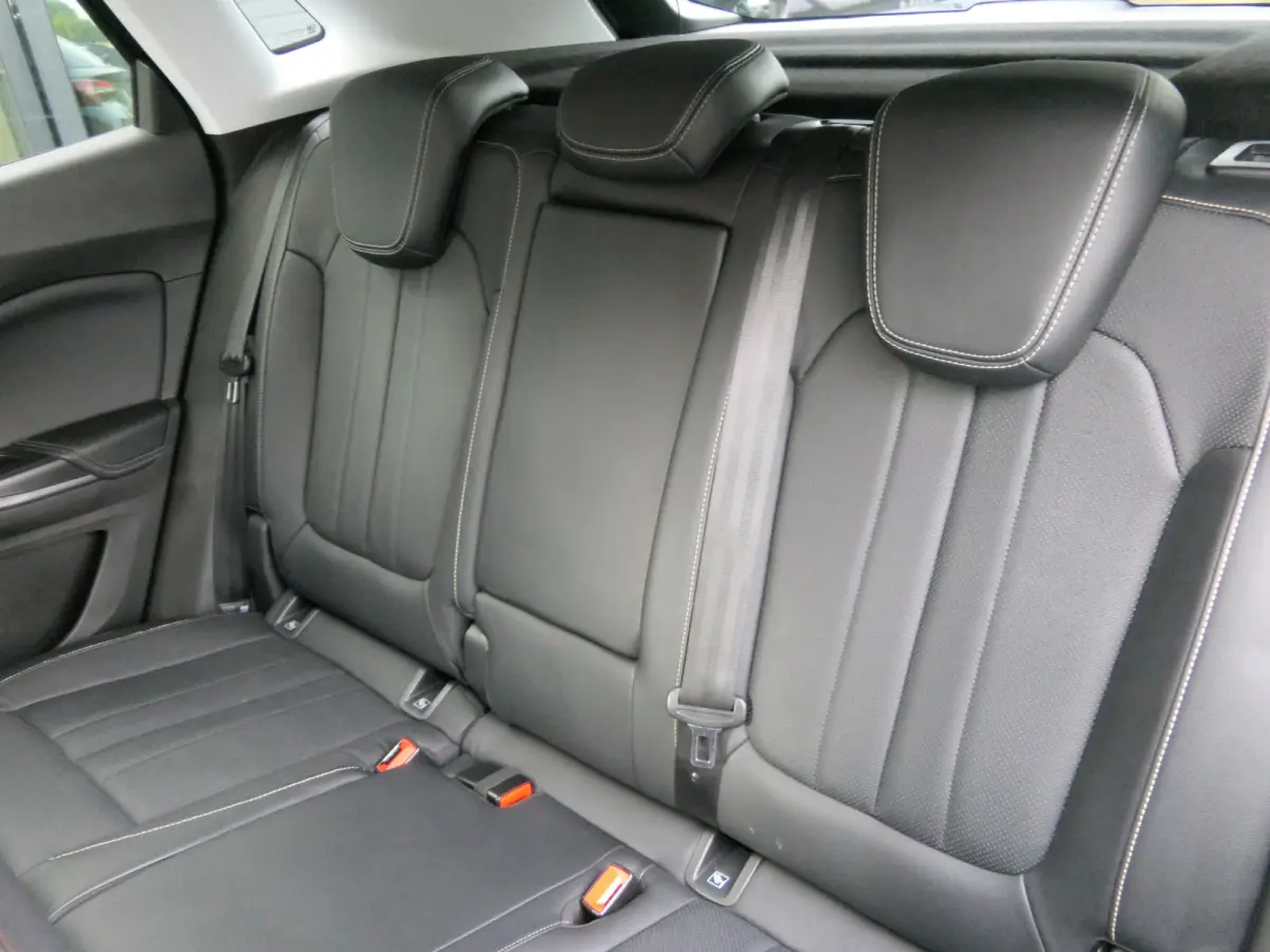 1.2 Turbo Innovation Automaat | LED Matrix | Leder