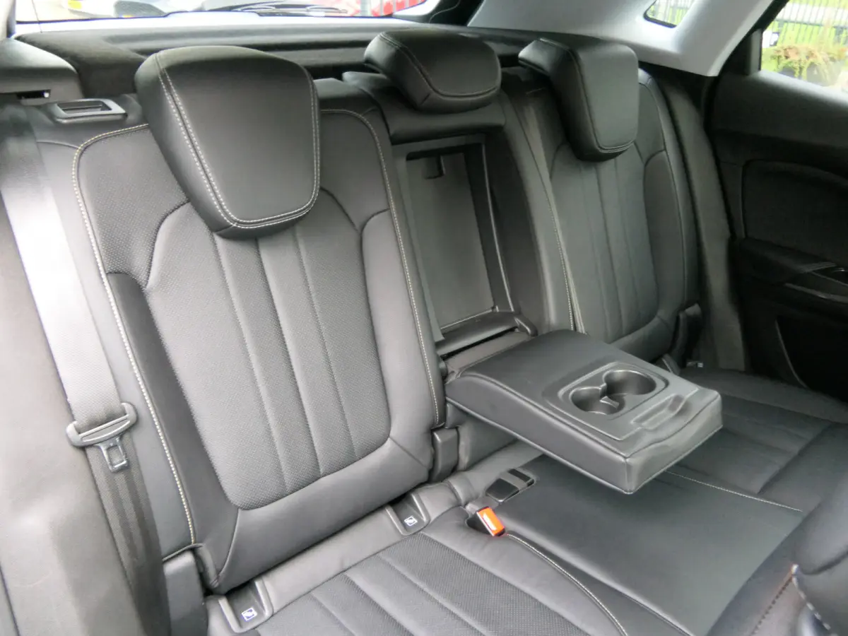 1.2 Turbo Innovation Automaat | LED Matrix | Leder
