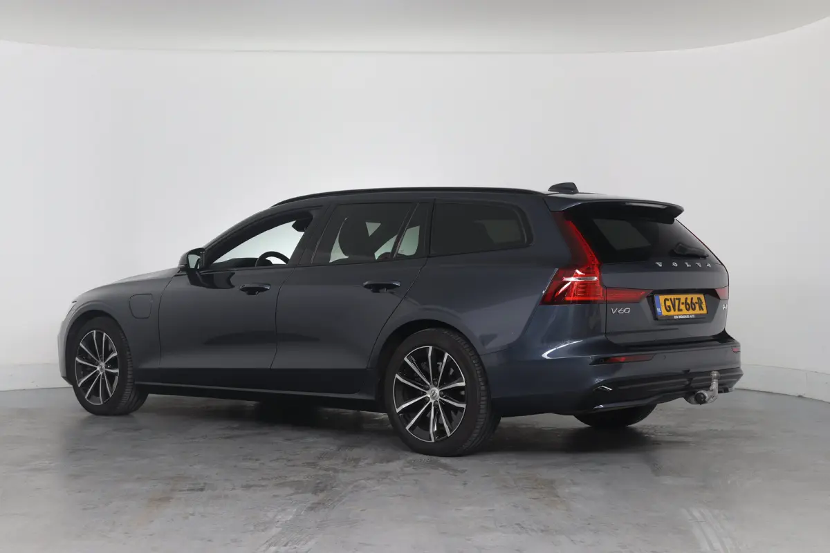2.0 T6 Plug-in hybrid AWD Plus Dark | Trekhaak Elektr | SOH 99% | Voorstoelen elektr. | Harman en Kardon | Leder | Camera | Adaptive Cruise | Stoel-/Stuurverwarming | Elektr Achterklep