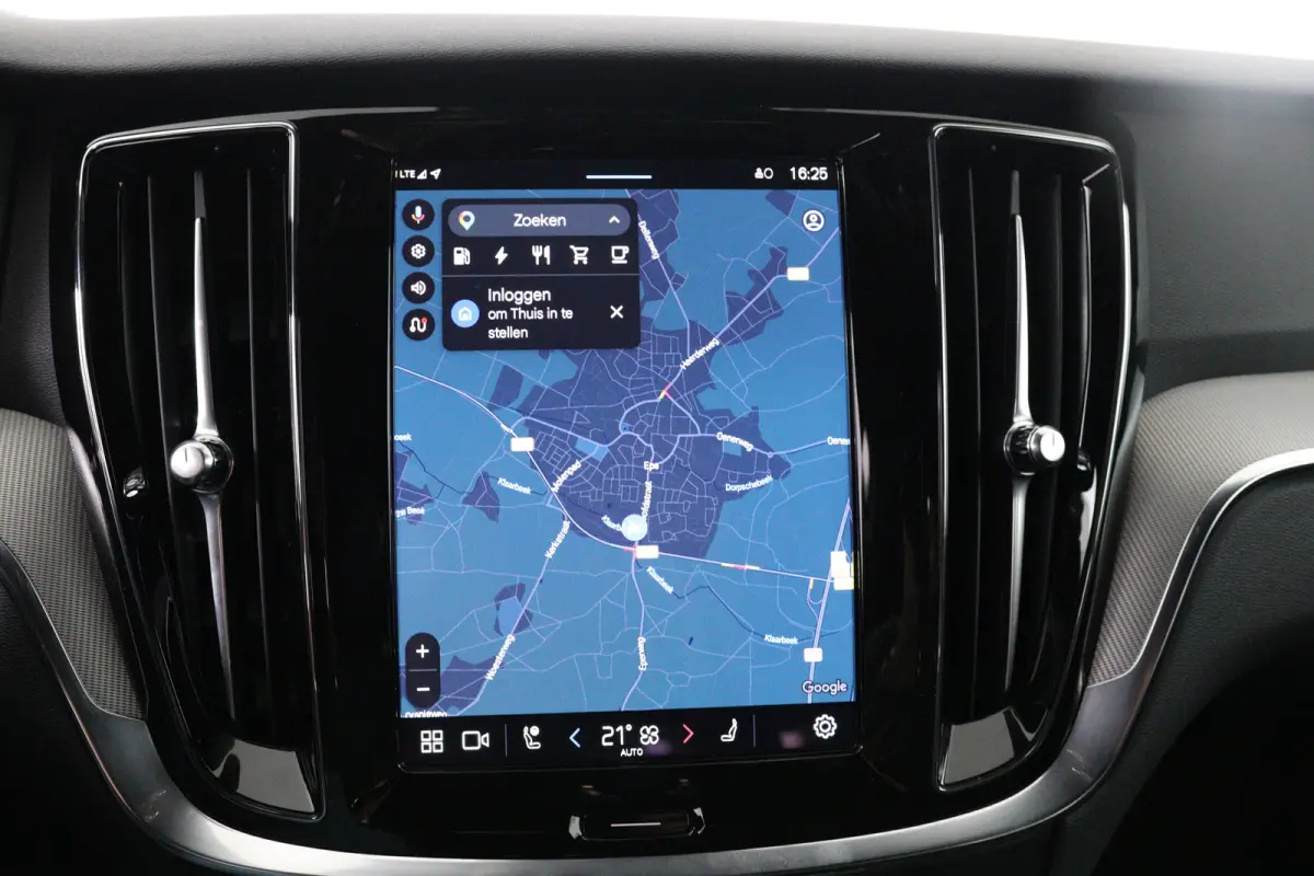 2.0 T6 Plug-in hybrid AWD Plus Dark | Trekhaak Elektr | SOH 99% | Voorstoelen elektr. | Harman en Kardon | Leder | Camera | Adaptive Cruise | Stoel-/Stuurverwarming | Elektr Achterklep
