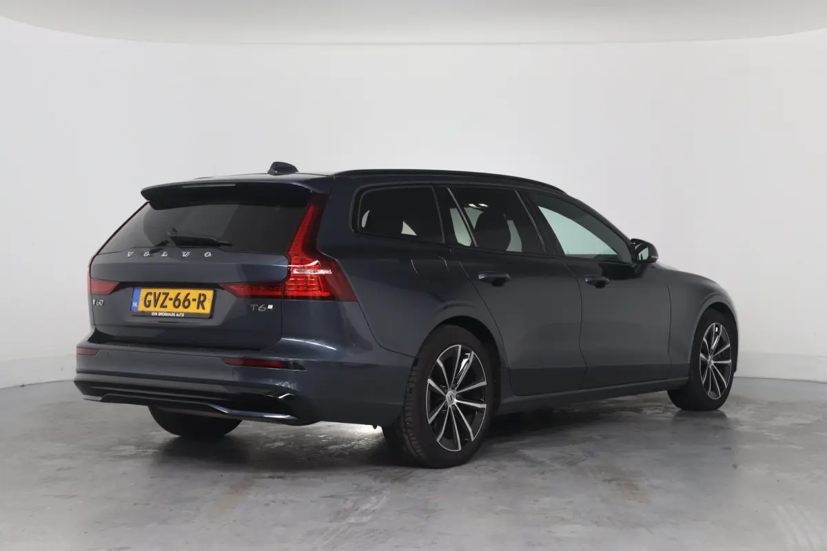 2.0 T6 Plug-in hybrid AWD Plus Dark | Trekhaak Elektr | SOH 99% | Voorstoelen elektr. | Harman en Kardon | Leder | Camera | Adaptive Cruise | Stoel-/Stuurverwarming | Elektr Achterklep