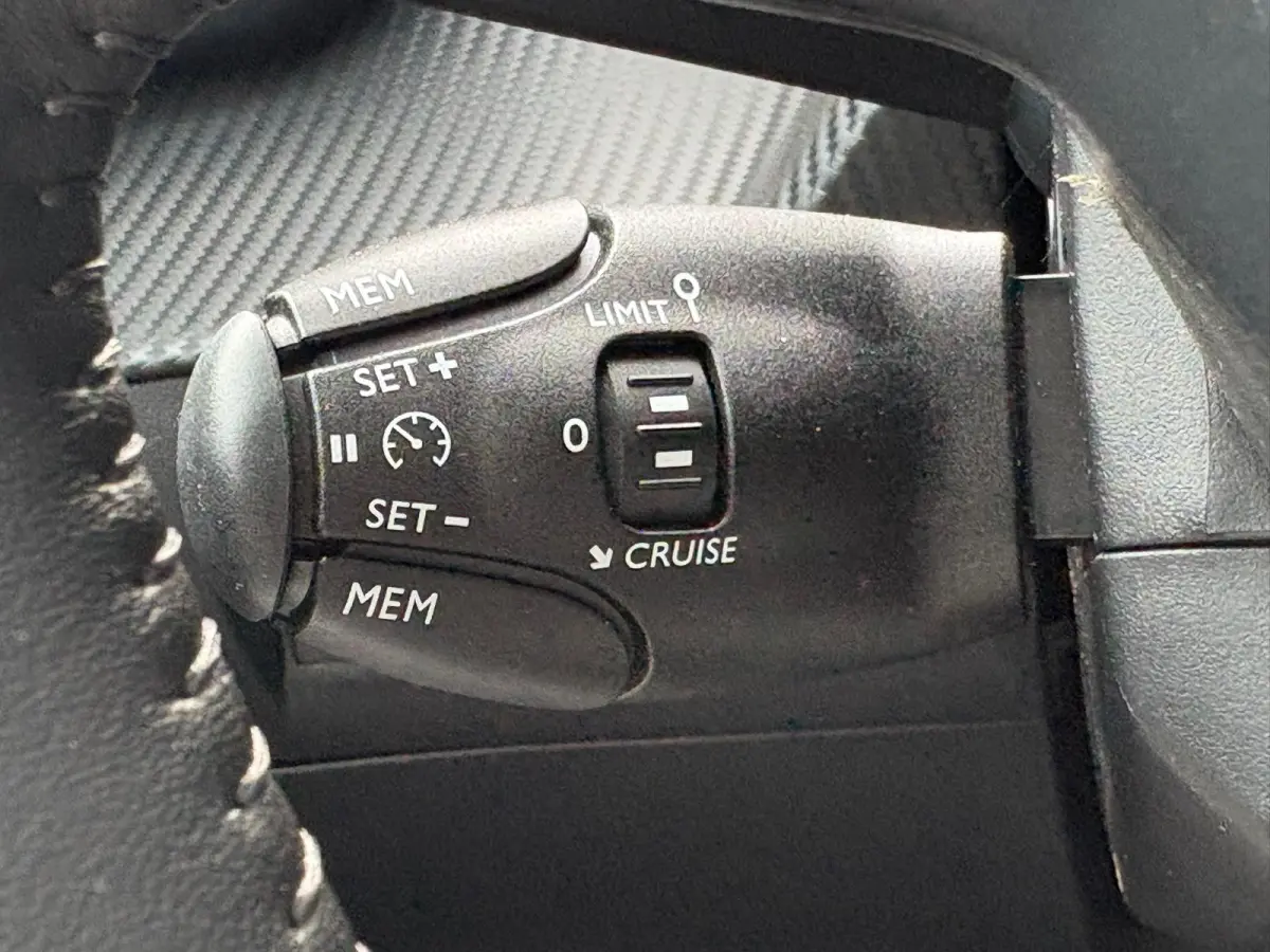 EV Allure 54 kWh Parkeerhulp/Carplay-Android-auto/Warmtepomp/Cruise-control