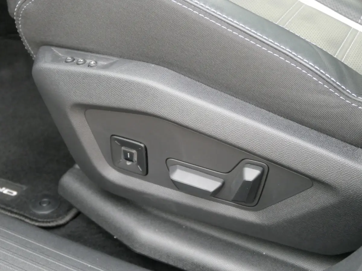 Ultimate AWD 73 kWh | Premium leder | Warmtepomp | Panoramadak