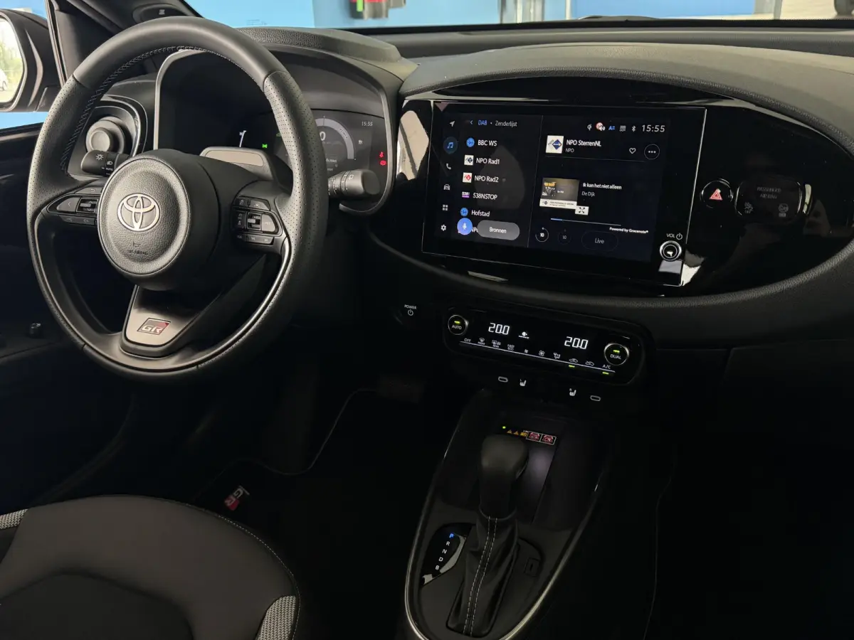Hybrid 115 GR Sport JBL Audio | Nieuw!!| ACC | Clima | Camera| PDC voor+achter | Stoelverwarming | Carplay | DAB | Lm velgen ( Vestiging - Vianen 0347-371248)