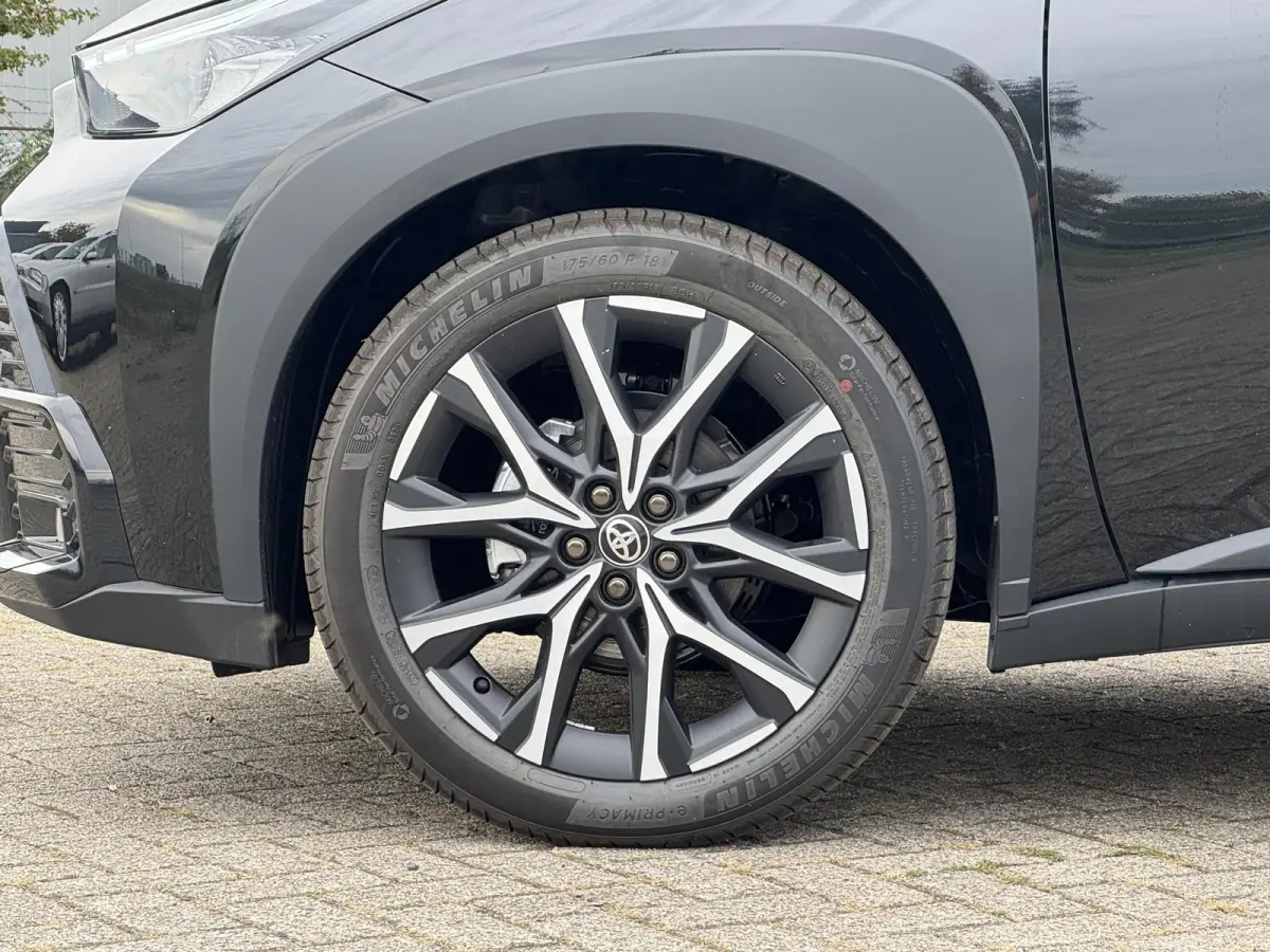 Hybrid 115 GR Sport JBL Audio | Nieuw!!| ACC | Clima | Camera| PDC voor+achter | Stoelverwarming | Carplay | DAB | Lm velgen ( Vestiging - Vianen 0347-371248)