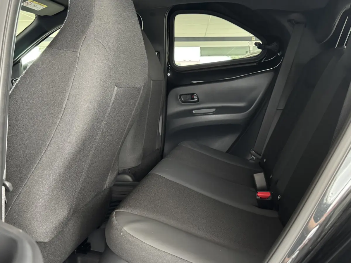 Hybrid 115 GR Sport JBL Audio | Nieuw!!| ACC | Clima | Camera| PDC voor+achter | Stoelverwarming | Carplay | DAB | Lm velgen ( Vestiging - Vianen 0347-371248)