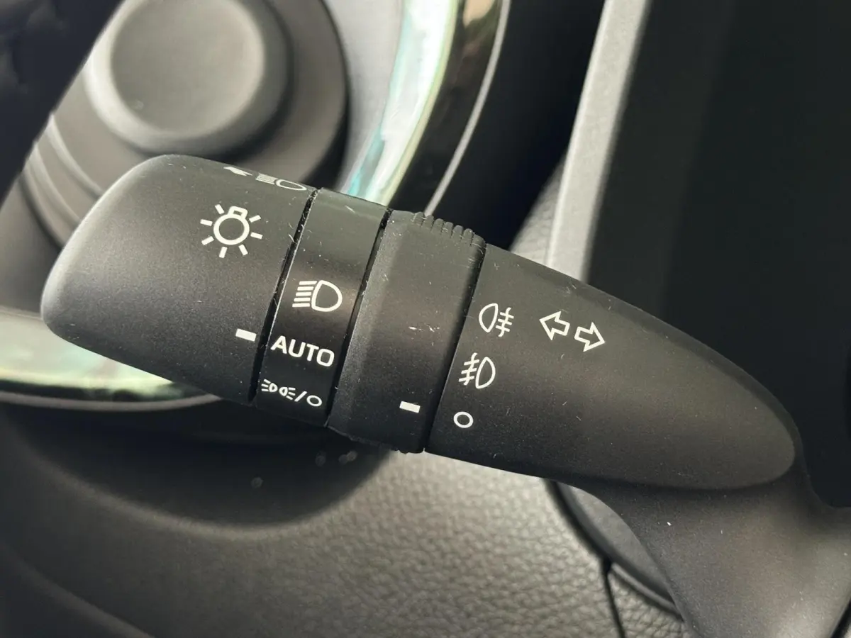 Hybrid 115 envy JBL Audio | Nieuw!!| Elektrisch Softtop vouwdak | ACC | Clima | Stoelverwarming | JBL Audio | Camera| PDC voor+achter | LM-Velgen | Carplay | DAB | ( Vestiging - Vianen 0347-
