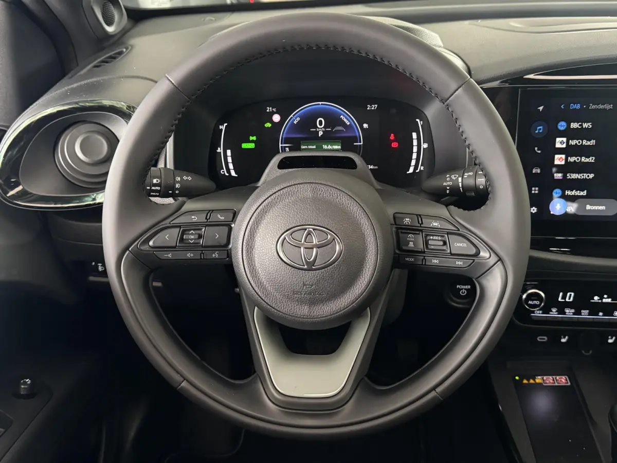 Hybrid 115 envy JBL Audio | Nieuw!!| Elektrisch Softtop vouwdak | ACC | Clima | Stoelverwarming | JBL Audio | Camera| PDC voor+achter | LM-Velgen | Carplay | DAB | ( Vestiging - Vianen 0347-