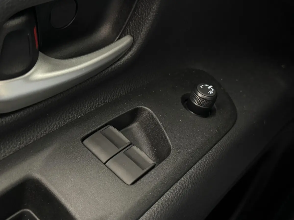 Hybrid 115 envy JBL Audio | Nieuw!!| Elektrisch Softtop vouwdak | ACC | Clima | Stoelverwarming | JBL Audio | Camera| PDC voor+achter | LM-Velgen | Carplay | DAB | ( Vestiging - Vianen 0347-