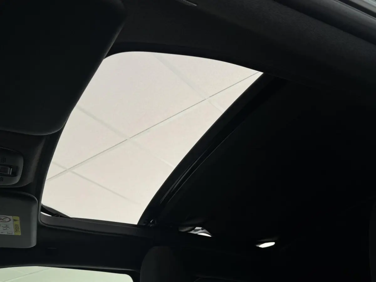 Hybrid 115 envy JBL Audio | Nieuw!!| Elektrisch Softtop vouwdak | ACC | Clima | Stoelverwarming | JBL Audio | Camera| PDC voor+achter | LM-Velgen | Carplay | DAB | ( Vestiging - Vianen 0347-
