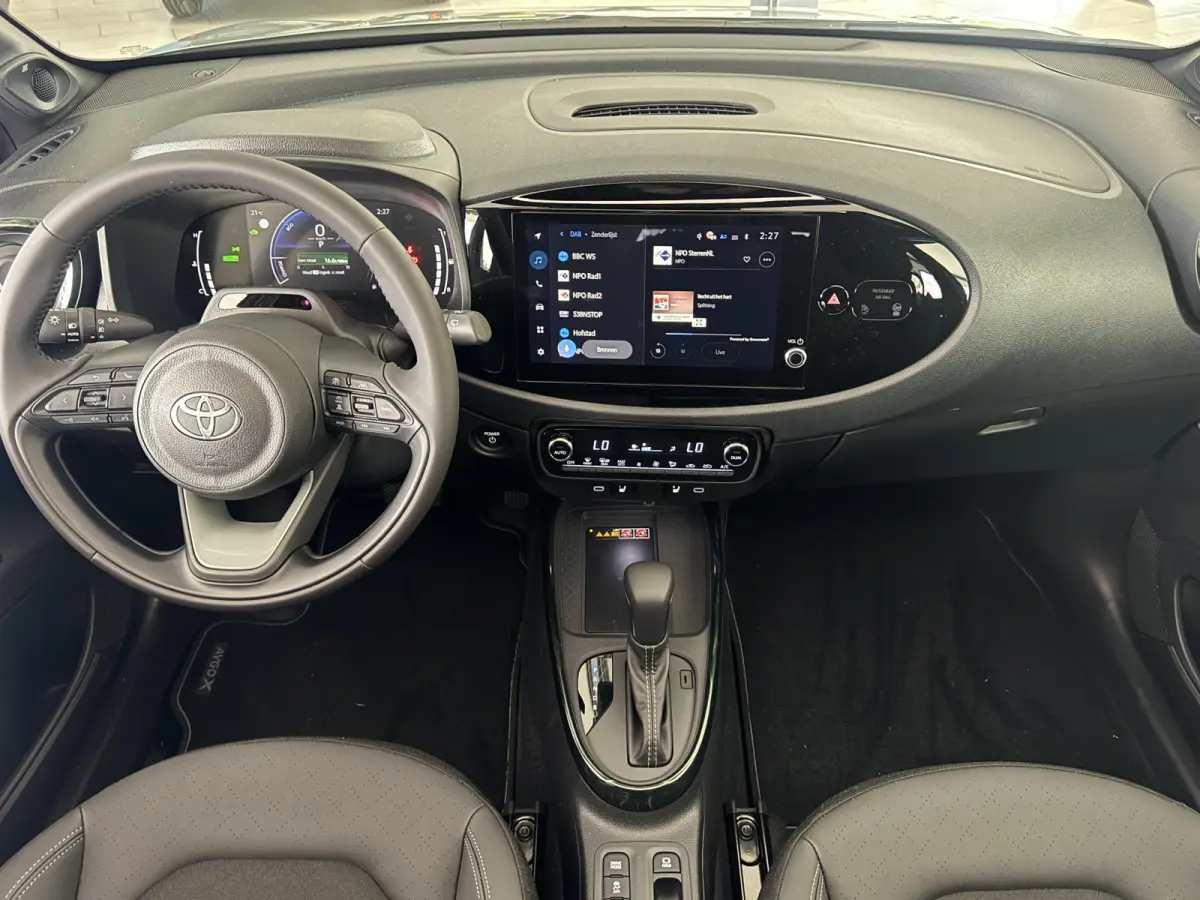 Hybrid 115 envy JBL Audio | Nieuw!!| Elektrisch Softtop vouwdak | ACC | Clima | Stoelverwarming | JBL Audio | Camera| PDC voor+achter | LM-Velgen | Carplay | DAB | ( Vestiging - Vianen 0347-