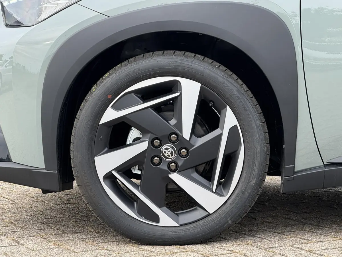 Hybrid 115 envy JBL Audio | Nieuw!!| Elektrisch Softtop vouwdak | ACC | Clima | Stoelverwarming | JBL Audio | Camera| PDC voor+achter | LM-Velgen | Carplay | DAB | ( Vestiging - Vianen 0347-