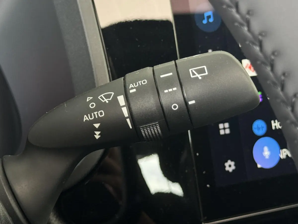 Hybrid 115 envy JBL Audio | Nieuw!!| Elektrisch Softtop vouwdak | ACC | Clima | Stoelverwarming | JBL Audio | Camera| PDC voor+achter | LM-Velgen | Carplay | DAB | ( Vestiging - Vianen 0347-
