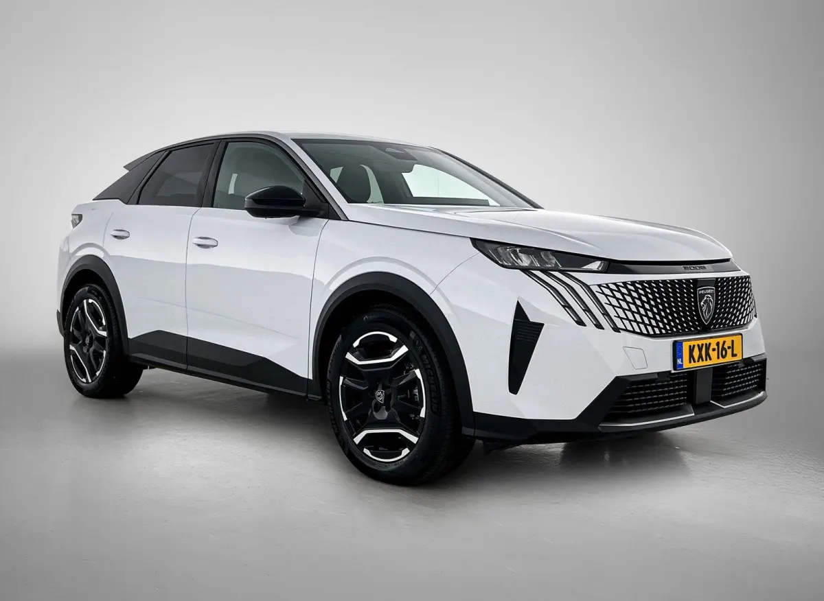 Allure 210pk 73 kWh Automaat | 3 FASE | Navigatie | Camera | Climate Control | Cruise Control | 19"LMV | Apple Carplay/Android Auto |