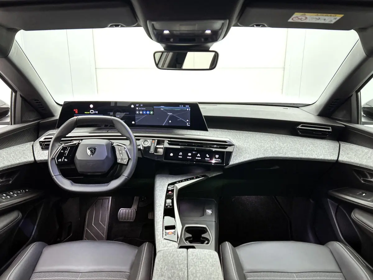 Allure 210pk 73 kWh Automaat | 3 FASE | Navigatie | Camera | Climate Control | Cruise Control | 19"LMV | Apple Carplay/Android Auto |