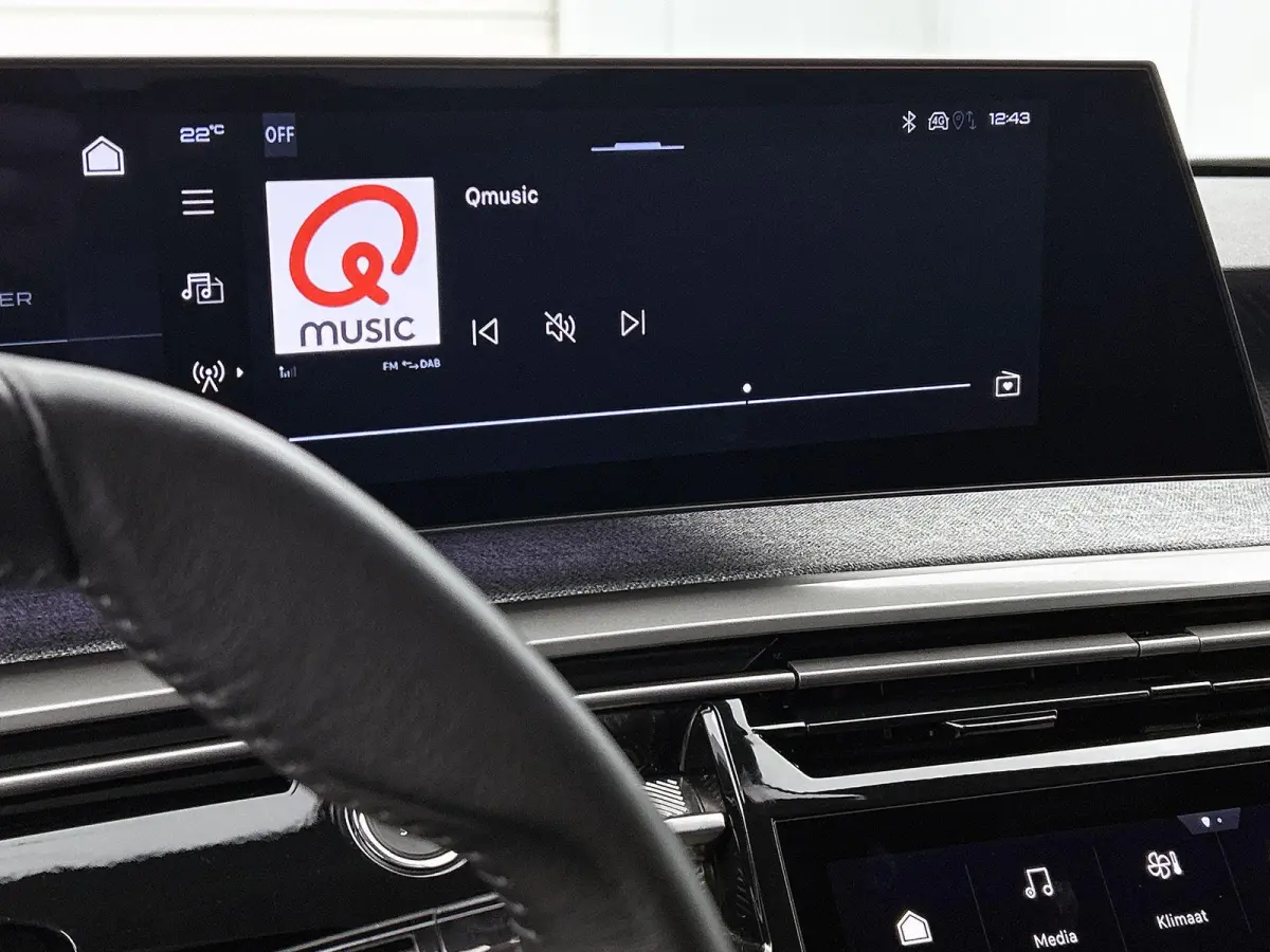 Allure 210pk 73 kWh Automaat | 3 FASE | Navigatie | Camera | Climate Control | Cruise Control | 19"LMV | Apple Carplay/Android Auto |