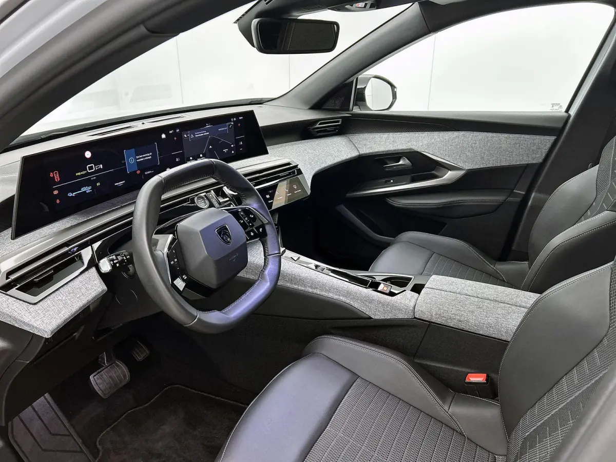 Allure 210pk 73 kWh Automaat | 3 FASE | Navigatie | Camera | Climate Control | Cruise Control | 19"LMV | Apple Carplay/Android Auto |