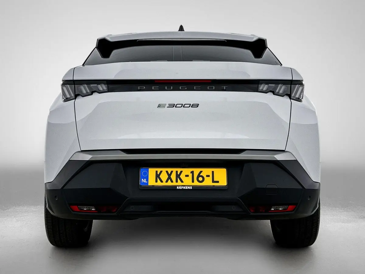 Allure 210pk 73 kWh Automaat | 3 FASE | Navigatie | Camera | Climate Control | Cruise Control | 19"LMV | Apple Carplay/Android Auto |