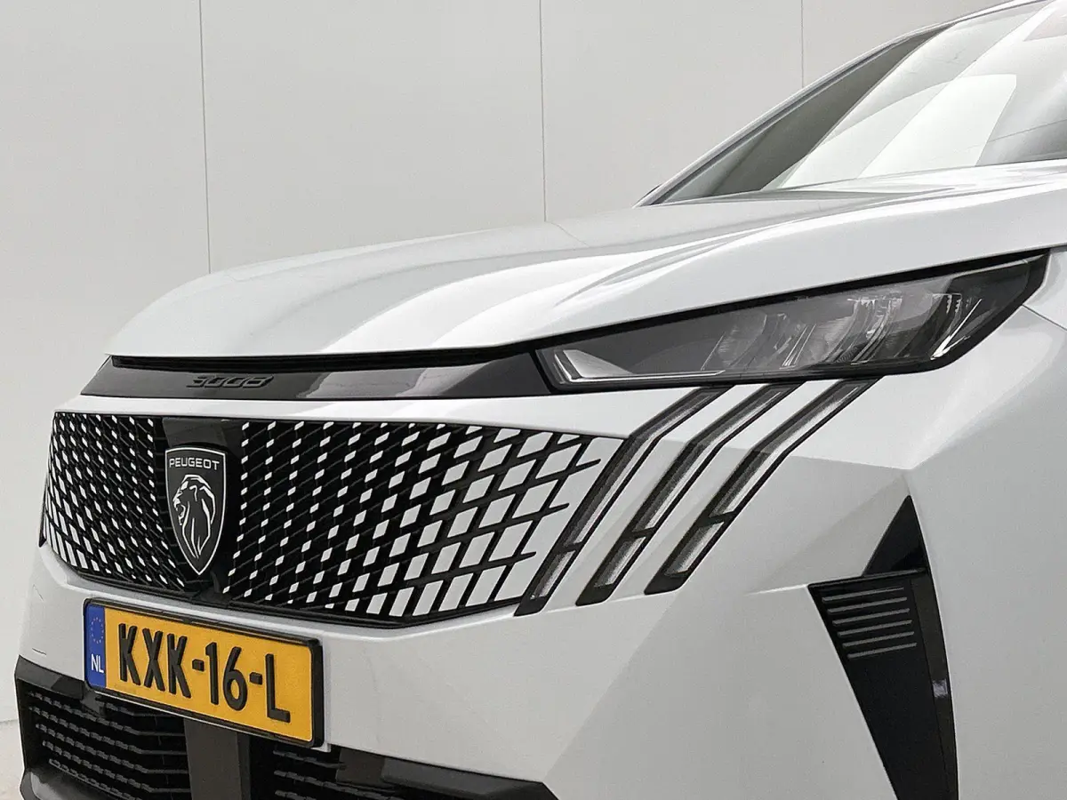 Allure 210pk 73 kWh Automaat | 3 FASE | Navigatie | Camera | Climate Control | Cruise Control | 19"LMV | Apple Carplay/Android Auto |