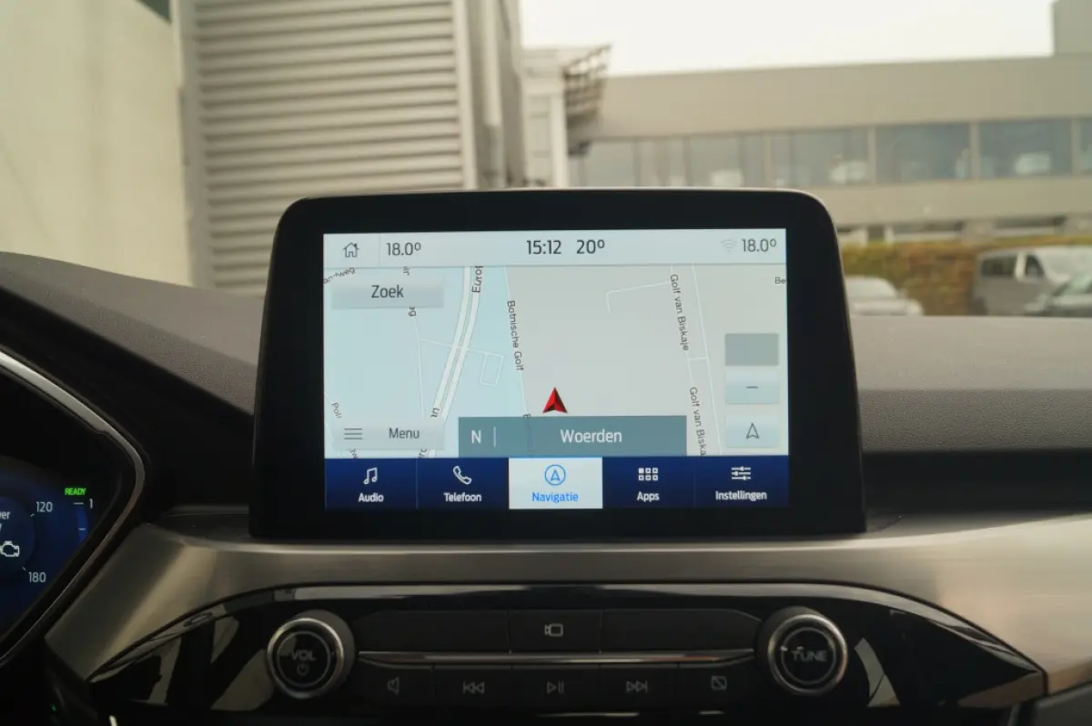 2.5 PHEV Titanium -NAVI-CAM-TREKHAAK-NAVI-