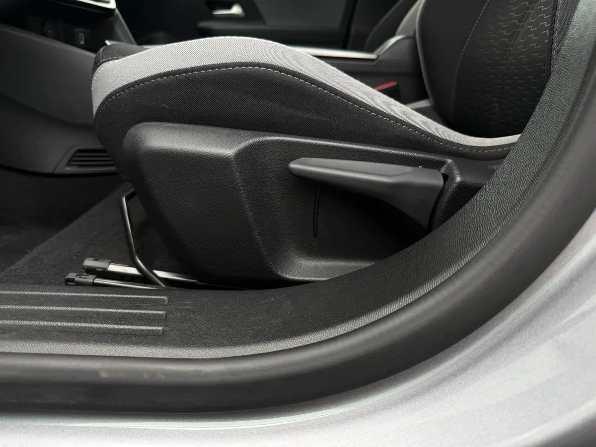 Edition 54 kWh |  CAMERA ACHTER| ADAPTIVE CRUISE CONTROL| PARKEERSENSOREN V&A| KEYLESS ENTRY&START| CLIMATE CONTROL
