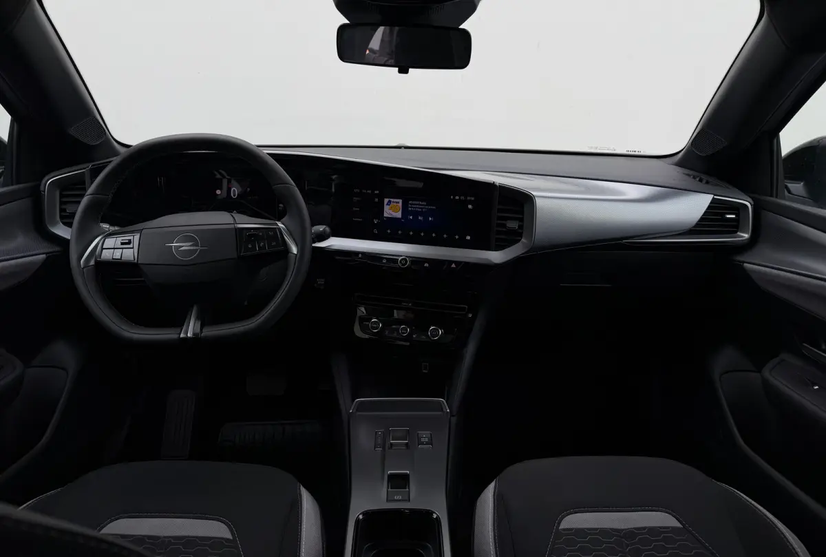 Edition 54 kWh |  CAMERA ACHTER| ADAPTIVE CRUISE CONTROL| PARKEERSENSOREN V&A| KEYLESS ENTRY&START| CLIMATE CONTROL