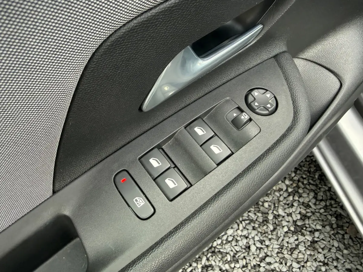 Edition 54 kWh |  CAMERA ACHTER| ADAPTIVE CRUISE CONTROL| PARKEERSENSOREN V&A| KEYLESS ENTRY&START| CLIMATE CONTROL