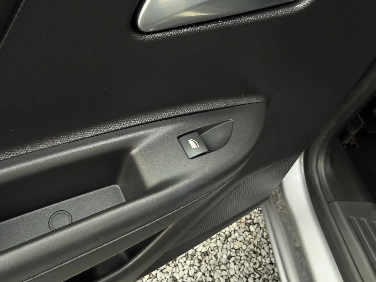 Edition 54 kWh |  CAMERA ACHTER| ADAPTIVE CRUISE CONTROL| PARKEERSENSOREN V&A| KEYLESS ENTRY&START| CLIMATE CONTROL