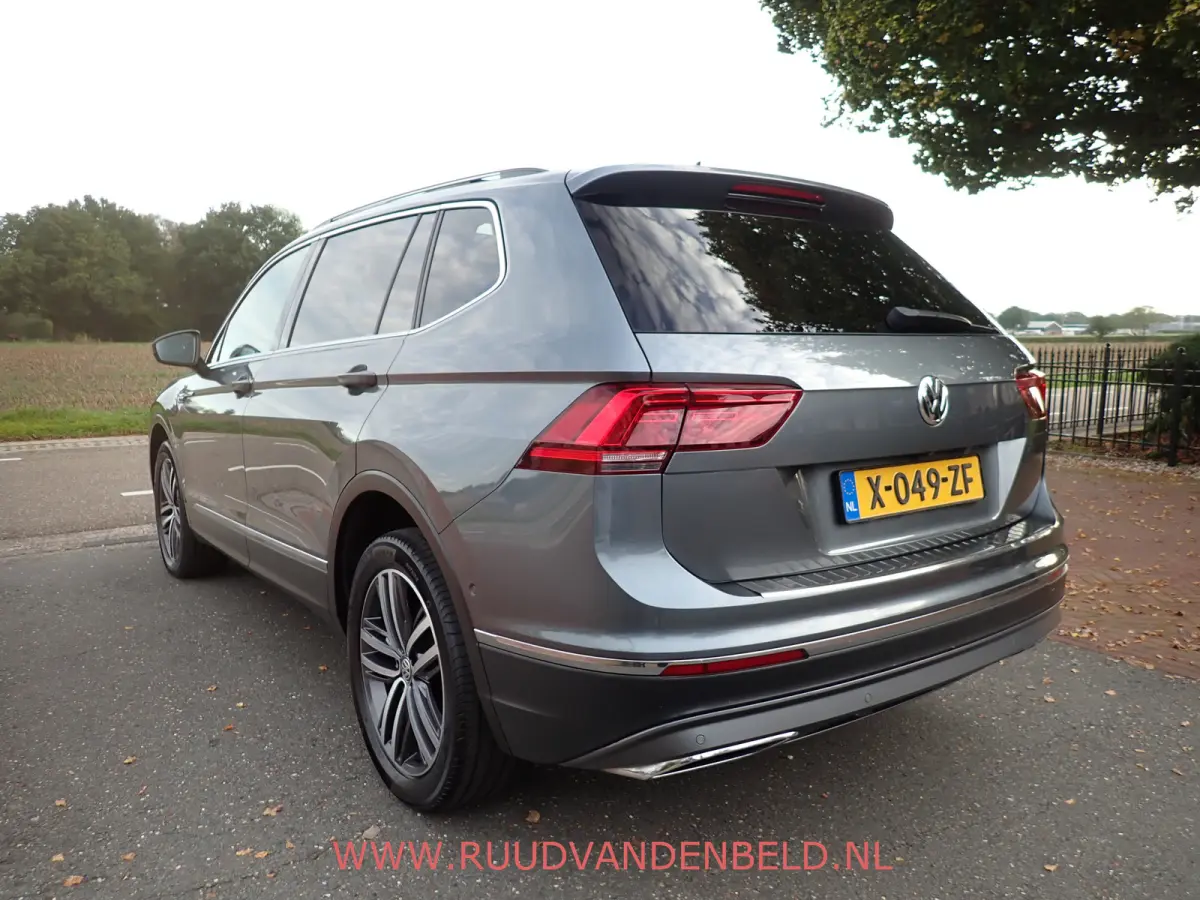 2.0TDI KEYLESS / ACC / CAMERA / CARPLAY / 19'' / HEAD-UP