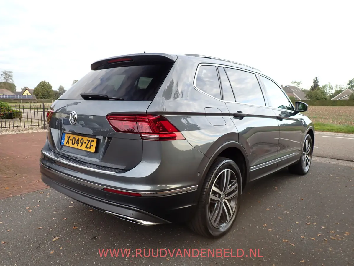 2.0TDI KEYLESS / ACC / CAMERA / CARPLAY / 19'' / HEAD-UP