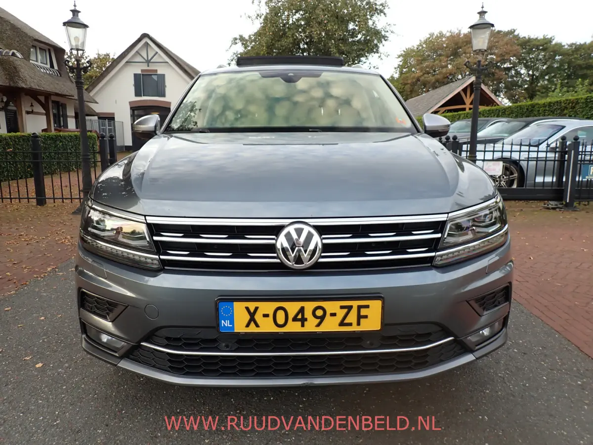 2.0TDI KEYLESS / ACC / CAMERA / CARPLAY / 19'' / HEAD-UP