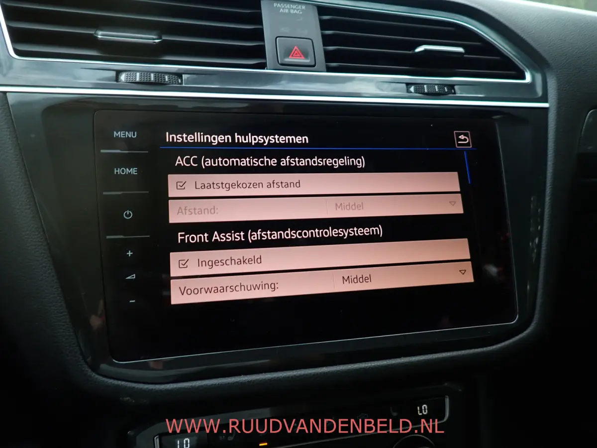 2.0TDI KEYLESS / ACC / CAMERA / CARPLAY / 19'' / HEAD-UP