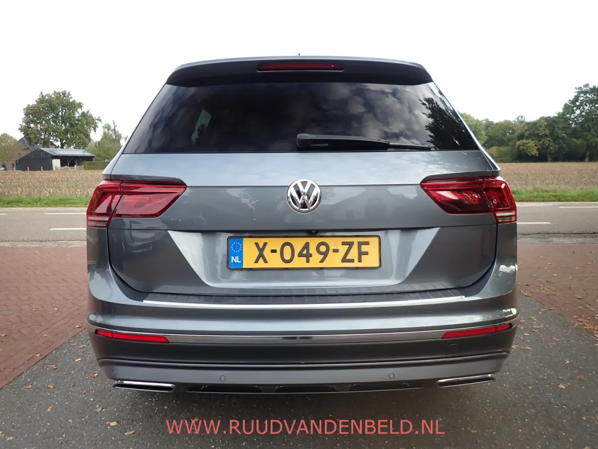 2.0TDI KEYLESS / ACC / CAMERA / CARPLAY / 19'' / HEAD-UP