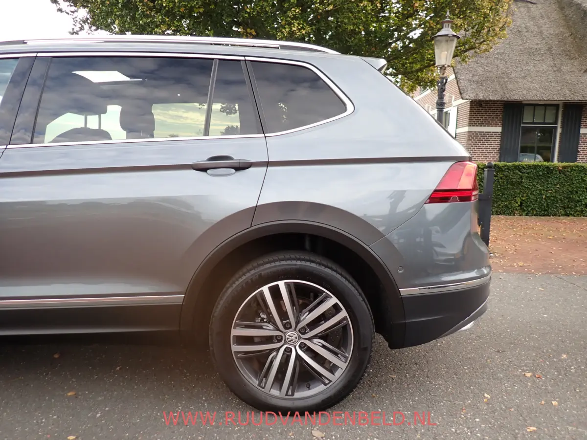 2.0TDI KEYLESS / ACC / CAMERA / CARPLAY / 19'' / HEAD-UP