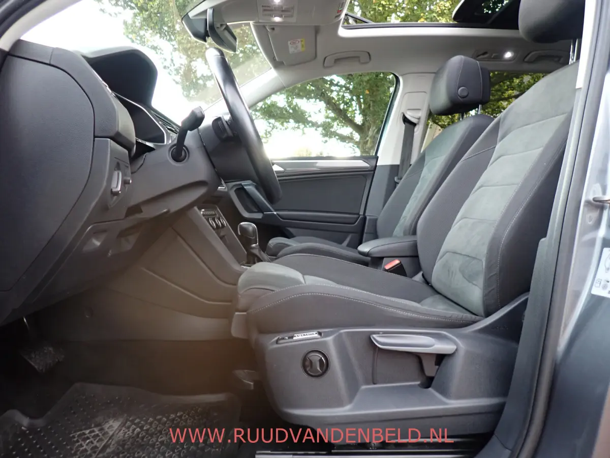 2.0TDI KEYLESS / ACC / CAMERA / CARPLAY / 19'' / HEAD-UP
