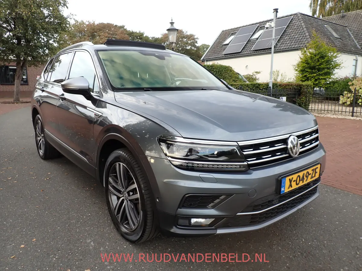 2.0TDI KEYLESS / ACC / CAMERA / CARPLAY / 19'' / HEAD-UP