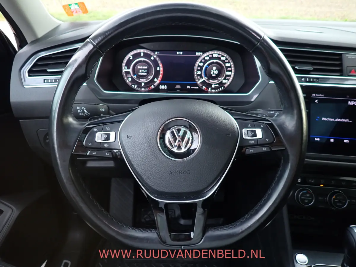 2.0TDI KEYLESS / ACC / CAMERA / CARPLAY / 19'' / HEAD-UP