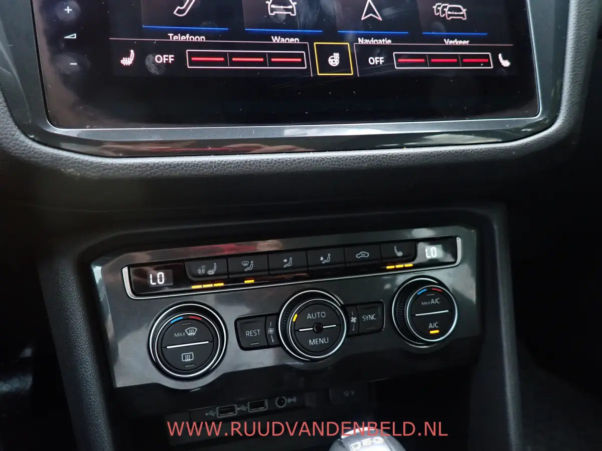 2.0TDI KEYLESS / ACC / CAMERA / CARPLAY / 19'' / HEAD-UP