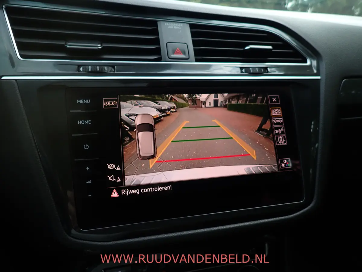 2.0TDI KEYLESS / ACC / CAMERA / CARPLAY / 19'' / HEAD-UP