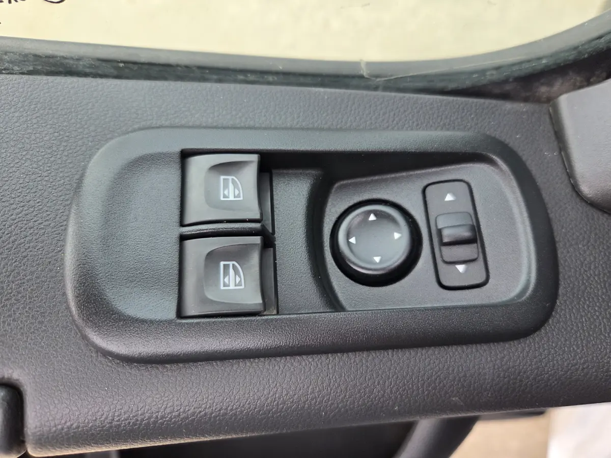 /Renault Master 2.3 dCi L2H2 DC 7-Persoons Airco Cruisecontrol 136Pk Dubbelcabine
