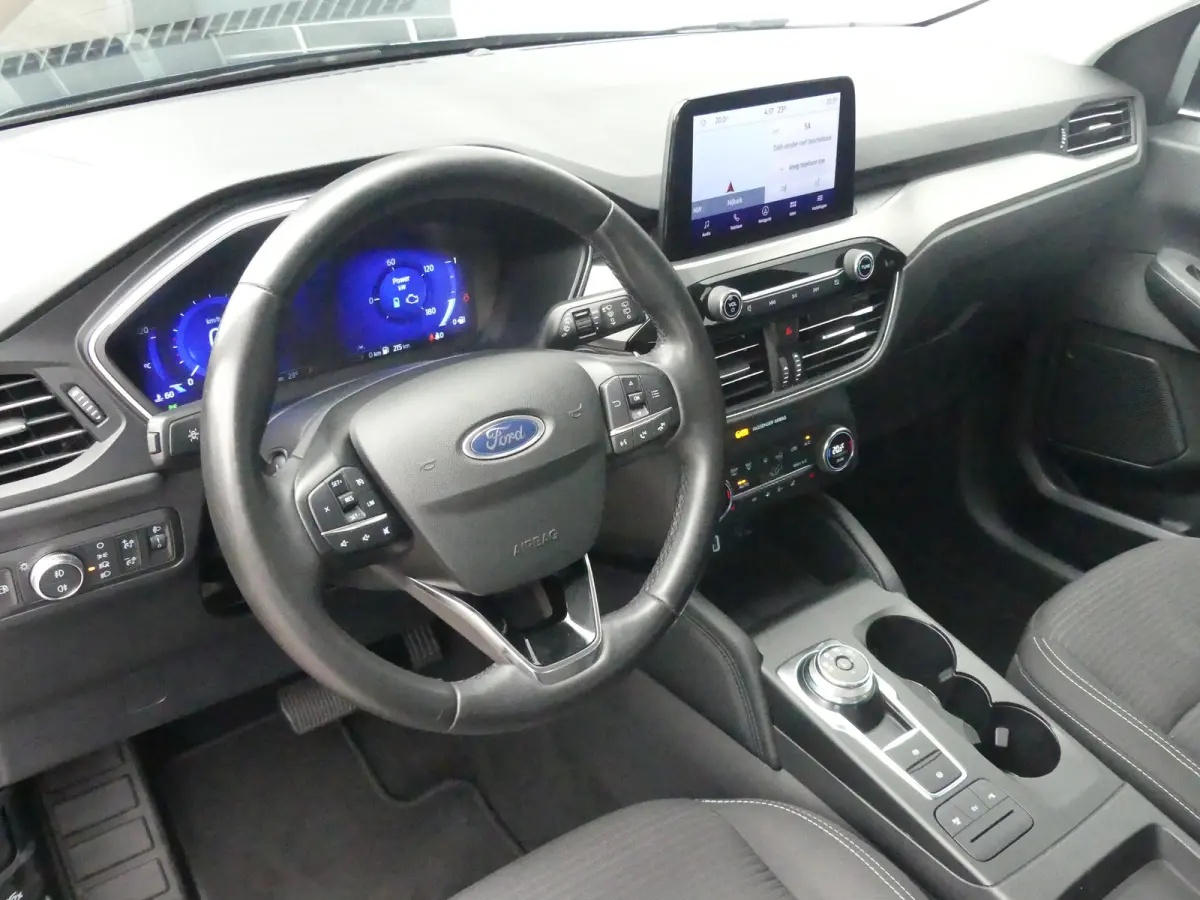 2.5 PHEV Titanium | TREKHAAK | STUUR+STOEL+VOORRUITVERWARMING | CAMERA | PARKEERSENSOREN V+A | NAVI | LMV 18" | APPLE CARPLAY / ANDROID AUTO |