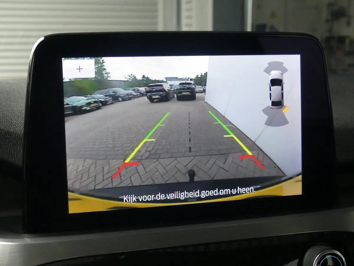 2.5 PHEV Titanium | TREKHAAK | STUUR+STOEL+VOORRUITVERWARMING | CAMERA | PARKEERSENSOREN V+A | NAVI | LMV 18" | APPLE CARPLAY / ANDROID AUTO |