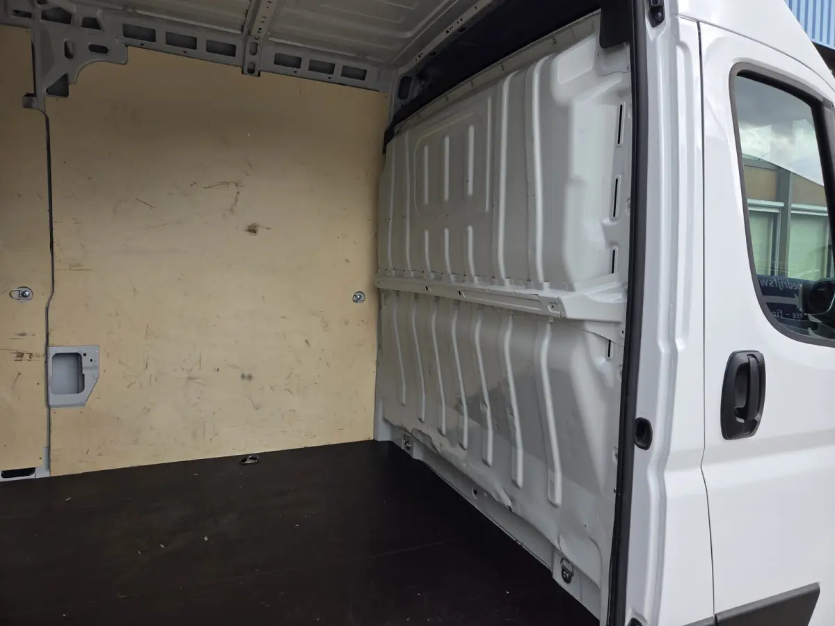 /Peugeot Boxer NIEUW MODEL 2.2 BlueHDi 140 Pk L3H2 ECC Airco - Achteruitrijcamera - Cruisecontrol - Navigatie