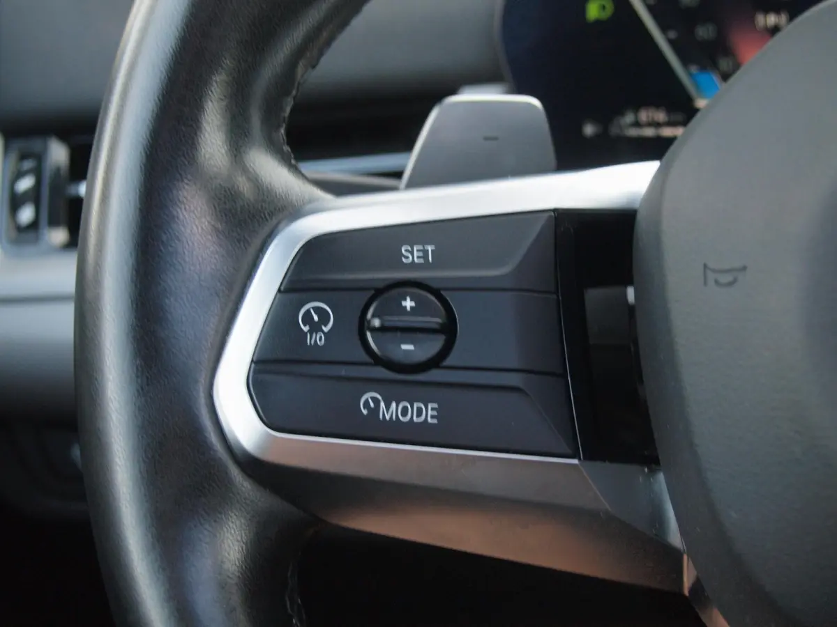 225e xDrive | Panoramadak | Harman Kardon | Camera| Sfeerverlichting | NL-Auto |