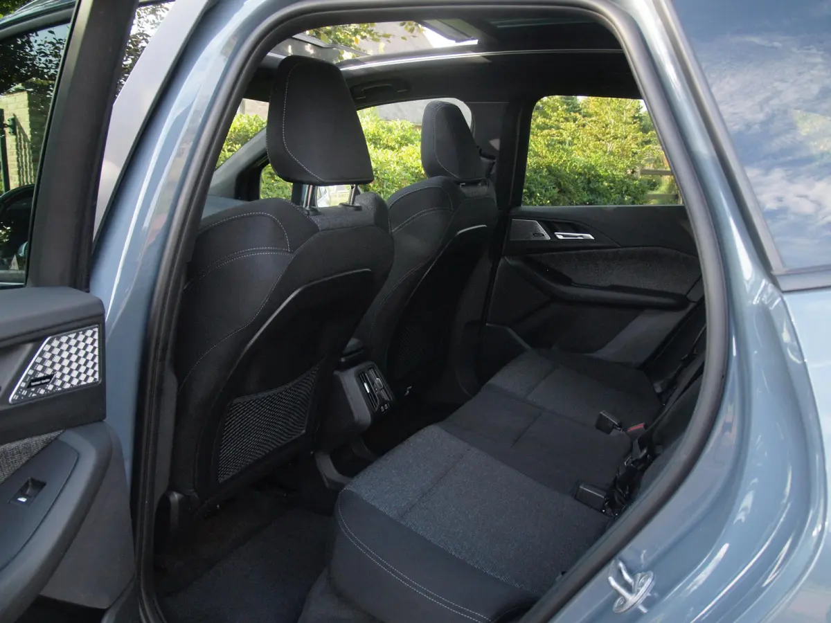 225e xDrive | Panoramadak | Harman Kardon | Camera| Sfeerverlichting | NL-Auto |