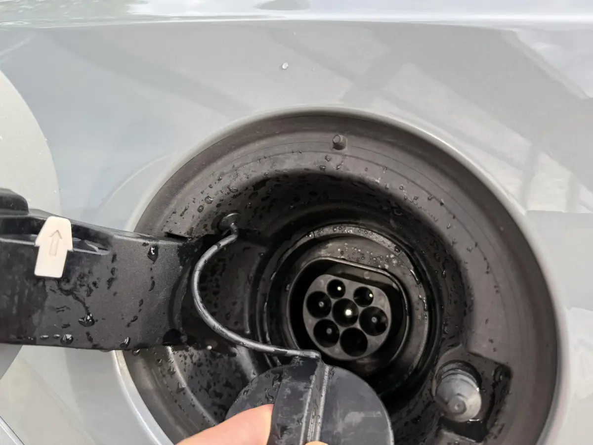 Volvo XC90 T8 Plug-in Hybrid ULTIMATE Bright VAN:54.900,- VOOR: 52.877,- UW HERFSTVOORDEEL:2.023,-| SOH 100%| 7 PERSOONS| HARMAN KARDON| 360 CAMERA| ELEK. TREKHAAK|  PANO| ACHTERBANK VERWARM